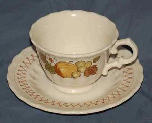 Juego(s) de una taza(s) de cerámica y platillo patrón(s) de cesta de frutas - Imagen 1 de 3