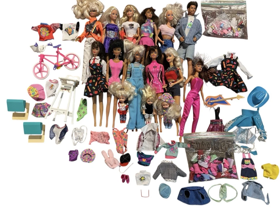 Gran Lote Barbie Vintage - Muñecas Mattel Años 90, Ropa, Accesorios y Muebles. Foto 1 de 4