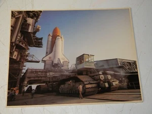 Menge 2 - 8" x 10" Foto NASA Foto Space Shuttle Entdeckung auf Crawler 1989 - Bild 1 von 7