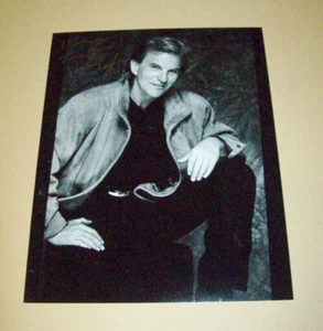 JOSH TAYLOR PHOTO THE YOUNG AND THE RESTLESS SIGNED PHOTO - Picture 1 of 1