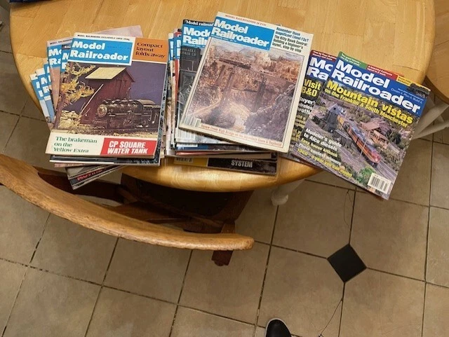 Lot of 25 Model Railroader Magazine Back Issues - 1973, 1981, 2004 - Image 1 of 1