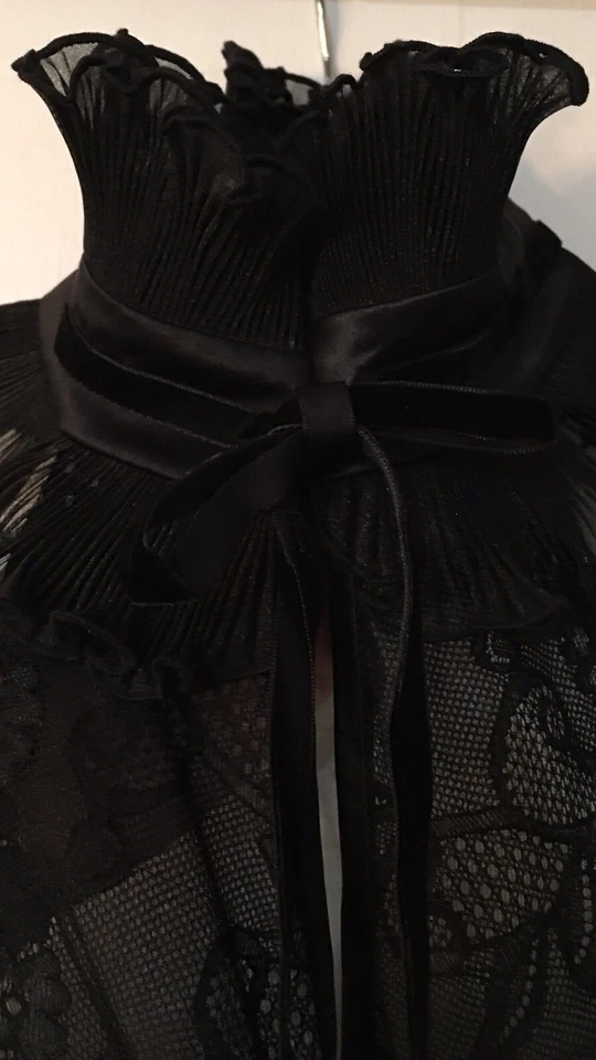 PRECIOSO VESTIDO DE NOCHE 100% SEDA CUELLO ALTO DRAMÁTICO TERCIOPELO CORBATA OJO DE CERRADURA TALLA S Foto 1 de 4