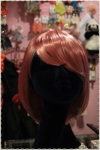 Parrucca caschetto frangia liscio rosa castagno lung circ 27cm cosplay carnevale - Picture 1 of 1