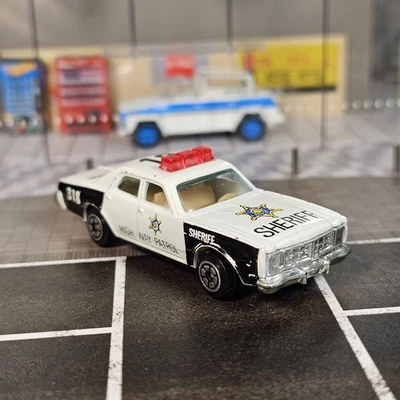YatMing Dodge Monaco Sheriff Highway Patrol Police Car Black/White 1:64 Yat Ming - Image 1 of 4