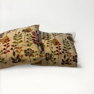 Pier 1 Imports Embroidered Throw Pillows,  Floral Set Of 2 , 16x 16 Unique/Rare - Picture 1 of 5