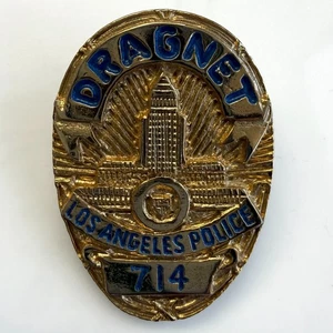 RARE vintage 1987 DRAGNET movie promo metal pin Universal Films badge Tom Hanks - Picture 1 of 3