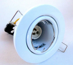 2x BLANCO GU10 Inclinable Downlighter Spot Light 240V 50W MAX IP20 (Bombilla No Incluida) - Imagen 1 de 9