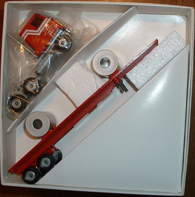 Leased to MFX Motor Freight Express '91 York, PA Winross Truck - Image 1 of 1