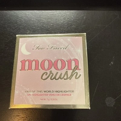 Too Faced Moon Crush Out of this World Highlighter Shooting Star or Summer Moon - Image 1 of 2