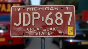 Michigan License Plate Tag # JDP-687 1971 Red/White Vintage Car Garage GUC - Picture 1 of 1