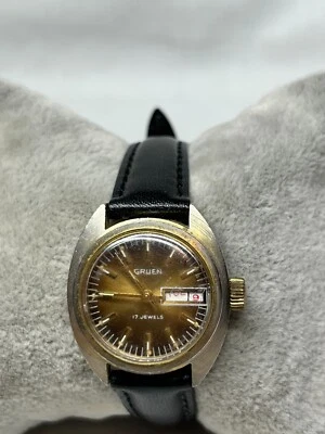 Vintage Ladies Gruen 17 Jewels Mechanical Silver Tone Day Date Watch WORKS - Image 1 of 4