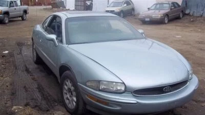 Luz trasera compatible con 95-99 Riviera 122764 Foto 1 de 4