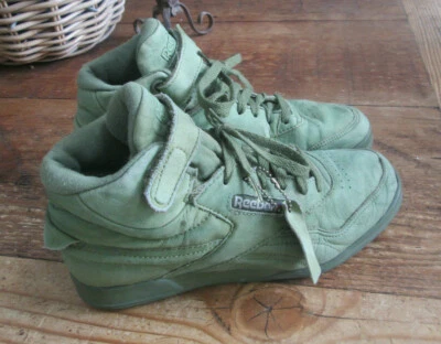 Vintage Reebok Classic Hightop Green Leather Shoes  sneakers Womens 8 U.S. - Image 1 of 4