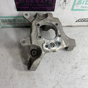 09-19 Nissan 370z Left Rear Suspension Upright Knuckle Spindle Hub G37 - Picture 1 of 7
