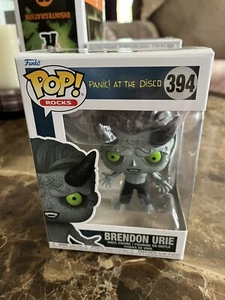 Funko Pop Brendon Urie #394 Panic At The Disco + Protector 🔥 - Picture 1 of 6