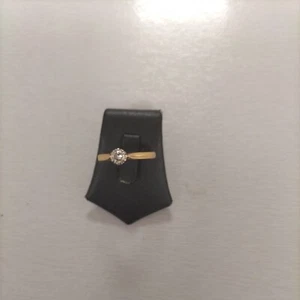 18 Carat Diamond Ring - Picture 1 of 4