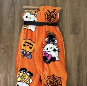 Hello Kitty Orange Halloween Blanket - Picture 1 of 1
