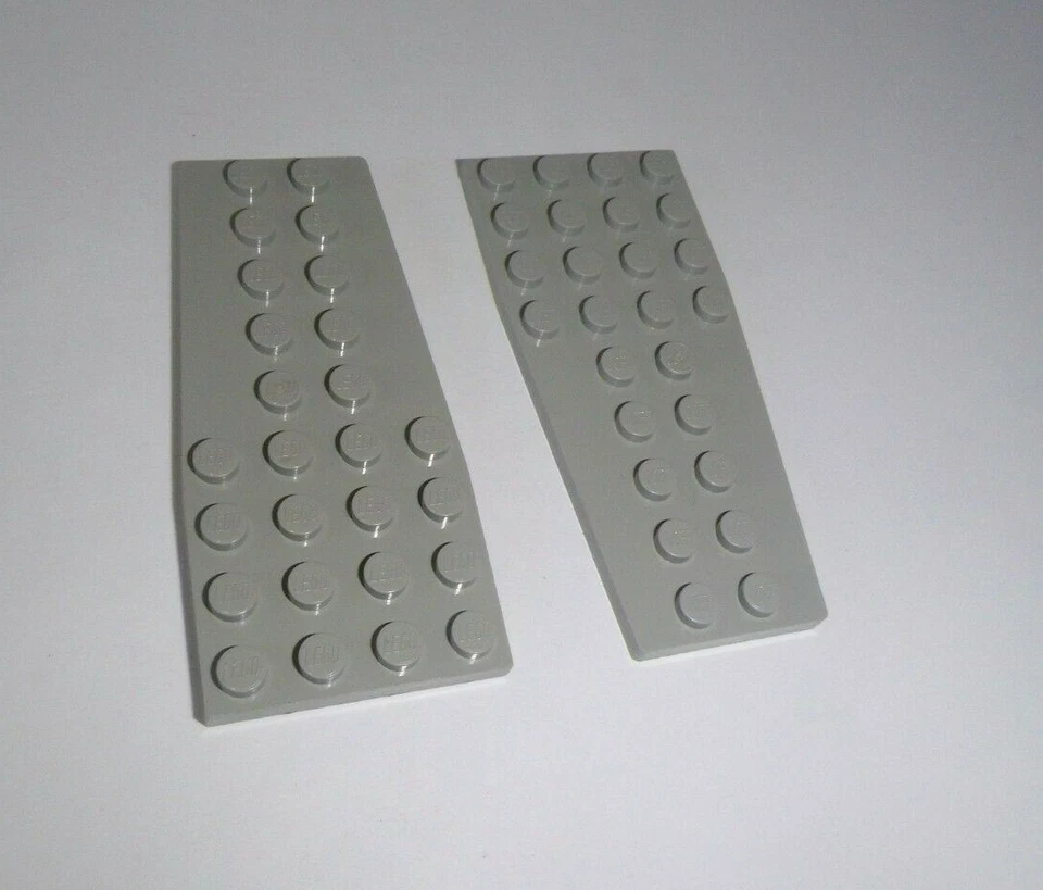 Lego (2413) 2 Flügelplatten 4x9, in alt hellgrau aus 7171 7163 4477 7191 4502 - Bild 1 von 1