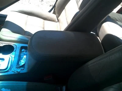 Console Front Floor Shift With CD Player Fits 03-07 TAURUS 3292560 - Image 1 of 3