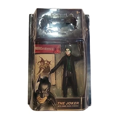 Figura de acción The Dark Knight The Heath Ledger Joker con evidencia de escena del crimen Foto 1 de 2