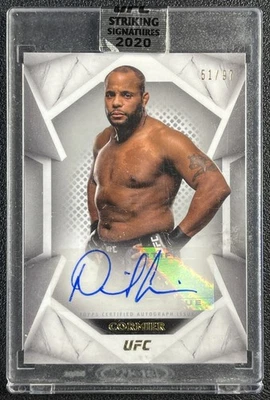 DANIEL CORMIER 2020 TOPPS UFC STRIKING SIGNATURES #STS-DC FIGHTER AUTO /97 - Image 1 of 2