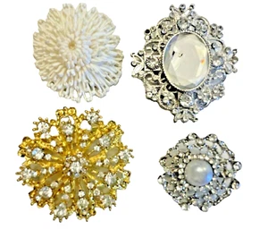 Brooch 4 Vintage Costume Jewelry Pins Rhinestones Pendants Unmarked - Picture 1 of 6