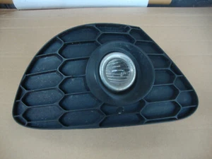 2012 ALFA ROMEO GIULIETTA OFF SIDE RIGHT DRIVERS FRONT FOGLIGHT & SURROUND BEZEL - Picture 1 of 2