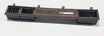 Cuadro de instrumentos Mercury Cougar Ford Tbird 1977-1978-1979 ventilación bisel de aire acondicionado lado derecho Foto 1 de 4