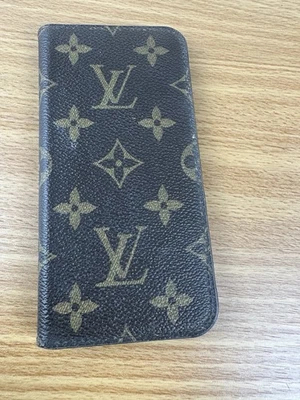 Auténtica Funda de Teléfono Louis Vuitton Monograma iPhone X Folio 6x3" Foto 1 de 4