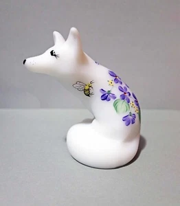 Fenton Glass Fox Figurine with Violets & Bumblebee by Frances Burton 2021 - Picture 1 of 5