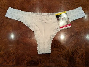 Wunderschöner superweicher weißer Spitzentanga Maidenform V-Ausschnitt neu mit Etikett M/6 - Bild 1 von 7