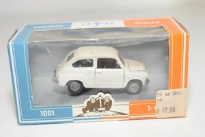 A2 1:43 AUTO PILEN 335 SEAT (FIAT) 600 WHITE MINT BOXED - Foto 1 di 4