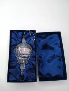 Thomas Kinkade Annual Crystal Ornament 2005 “Holiday Reflections" - Picture 1 of 5