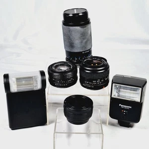 Vintage Camera Lens and Flashes - UNTESTED -Spares or Repair- 4 Lenses 2 Flashes - Picture 1 of 18