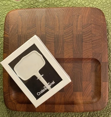 Marcadores de queso de barril y caja cuadrada de madera para servir Dansk MCM Jens Quistgaard de colección Foto 1 de 4