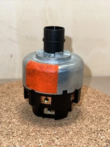 Mercedes Part#0005453704 NOS/OEM Headlight Switch…Brand New! - Picture 1 of 10