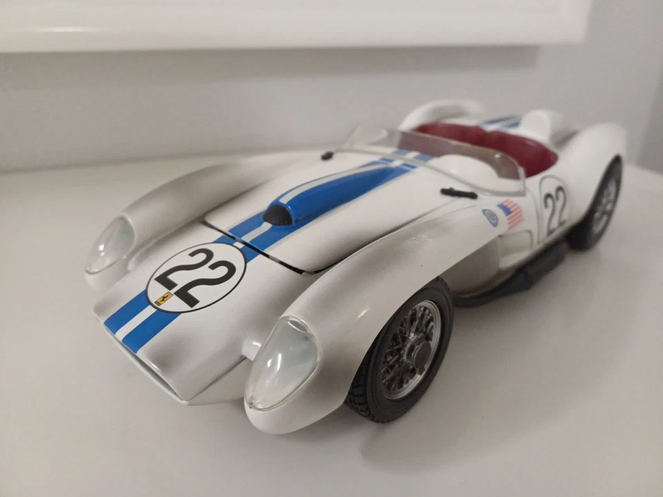 Ferrari 250  TESTA ROSSA #22 24H Du Mans hot Wheels 1/18 - Miniature Multicolore - Photo 1/4
