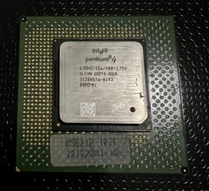 Enchufe INTEL PENTIUM 4 1,9 G/256/400 423 - RN80528PC037G0K - SL5VN - SUPER RARO - Imagen 1 de 2