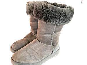 UGG Women’s Classic Tall II, Dark Brown Suede Boots, Size US 6 - Picture 1 of 7