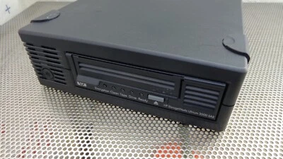 Unidad de cinta externa HP 596279-001 LTO5 StorageWorks Ultrium 3000 SAS HH Foto 1 de 4