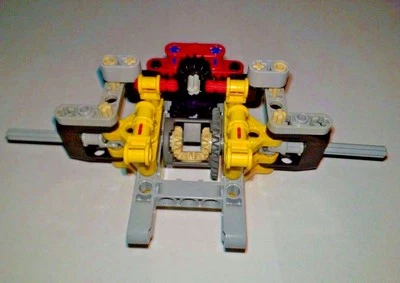 LEGO Technic - H Framed Front Drive and Steering Set for Servo Motor - new parts - Image 1 of 4