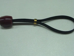 BOTTONE BORDEAUX CON ASOLA PELLE ALAMARO RESINA PELLE LUNG. CM 8,5 (ASOLA 7 CM) - Foto 1 di 3