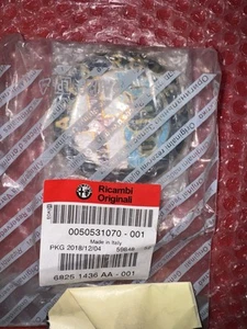 Genuine Mopar Nameplate 68251436aa - Foto 1 di 3