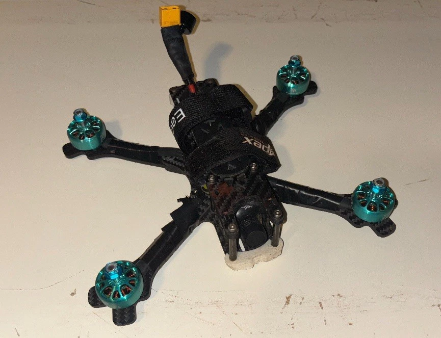 Cuádruple 5 pulgadas 4s Fpv con Speed Bee F7v3, receptor FrSky, con fácil 800-1200mw Vtx Foto 1 de 1