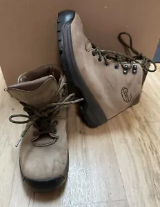 CHACO Hiking Trekking Boots Women Cowhide Made In ITALY Great Condition! Sz 6 - Picture 1 of 14