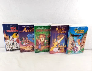 Disney Black Diamond Classics 5 VHS Movie Lot Aladdin Robin Beauty Rescuers 101 - Picture 1 of 7