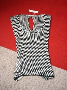 Nuevo con etiquetas $168 Trina Turk Avena Pima Chaleco Tejido de Algodón Prenda para el torso Dividida Espalda B & W Talla S NUEVO - Imagen 1 de 6