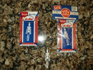 Vintage The Toy House Saint Paul MN Skeleton Key Chain Original Package 3 ct NR - Picture 1 of 6