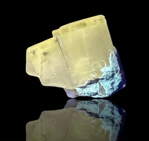 Racimo de cristales fluorescentes de apatita superior bien terminado de 16 quilates @Skardu @PAK - Imagen 1 de 15