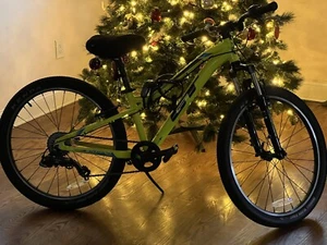 24 U Stomper Prime NYL O/S Lime Green Bycicle - Picture 1 of 3